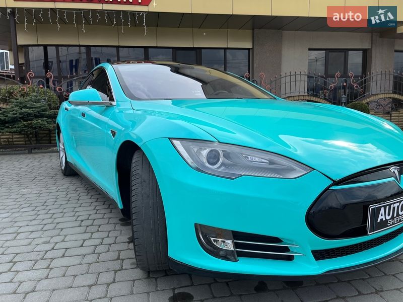 Ліфтбек Tesla Model S 2013 в Шепетівці
