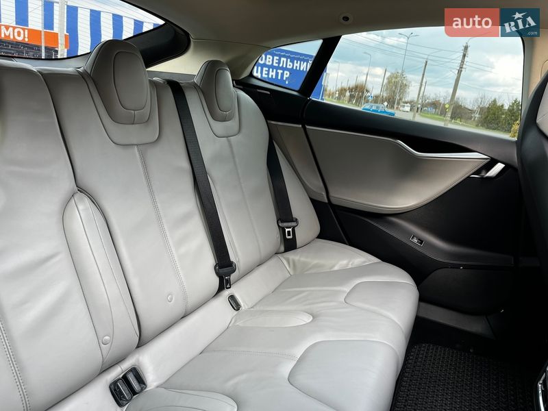 Лифтбек Tesla Model S 2013 в Шепетовке
