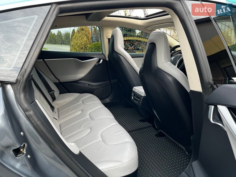 Лифтбек Tesla Model S 2013 в Шепетовке