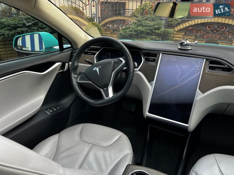 Лифтбек Tesla Model S 2013 в Шепетовке