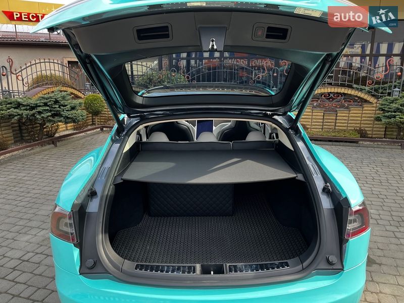 Лифтбек Tesla Model S 2013 в Шепетовке