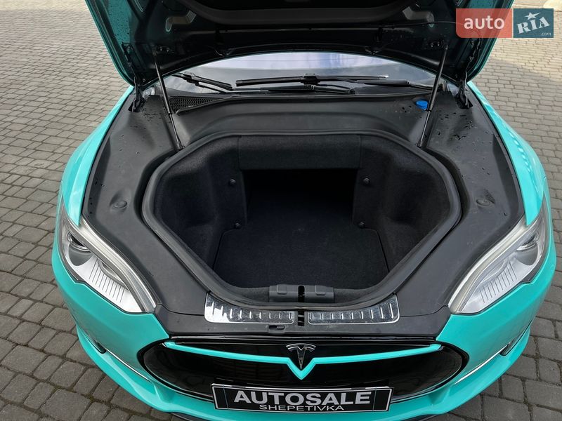 Лифтбек Tesla Model S 2013 в Шепетовке