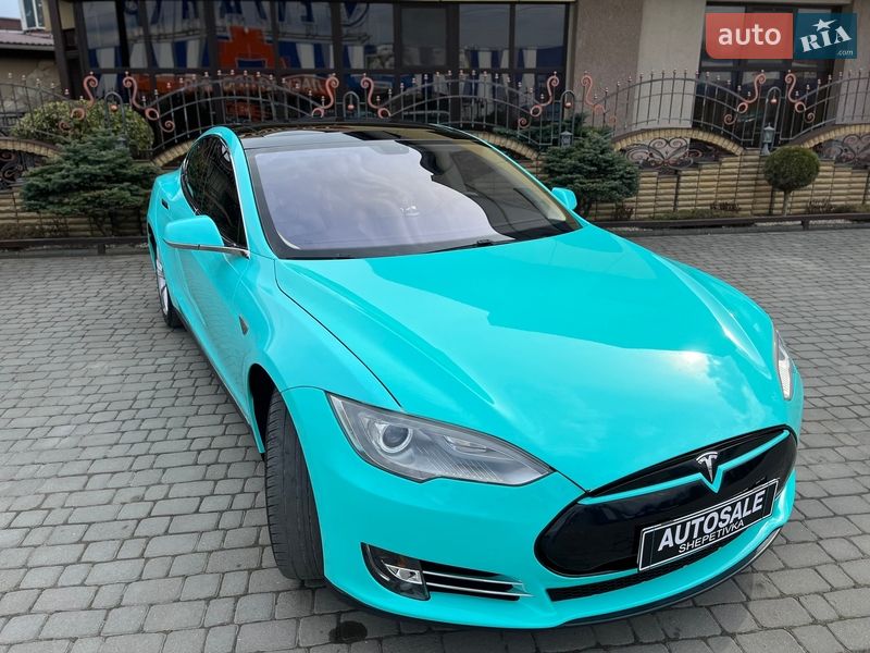 Ліфтбек Tesla Model S 2013 в Шепетівці
