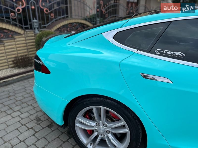 Ліфтбек Tesla Model S 2013 в Шепетівці