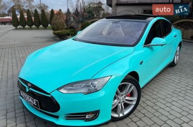 Ліфтбек Tesla Model S 2013 в Шепетівці