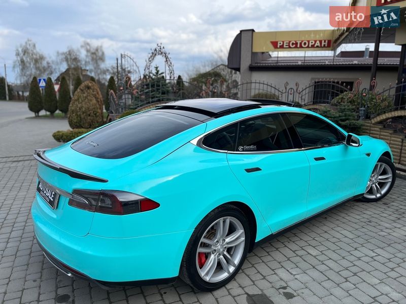Ліфтбек Tesla Model S 2013 в Шепетівці