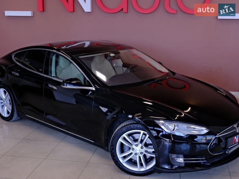 Лифтбек Tesla Model S 2014 в Одессе фото 6 Лифтбек Tesla Model S 2014 в Одессе