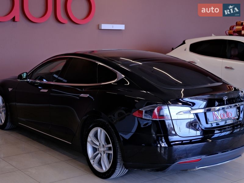Лифтбек Tesla Model S 2014 в Одессе фото 15 Лифтбек Tesla Model S 2014 в Одессе