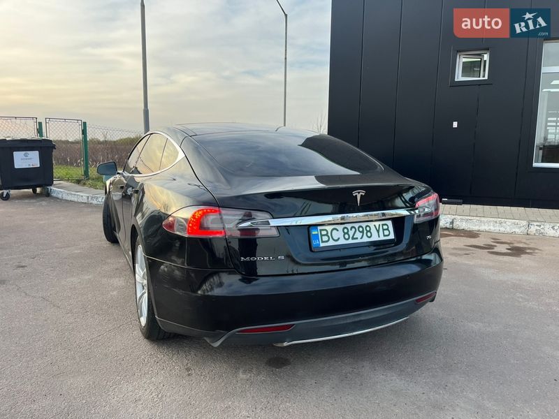 Лифтбек Tesla Model S 2016 в Львове фото 5 Лифтбек Tesla Model S 2016 в Львове