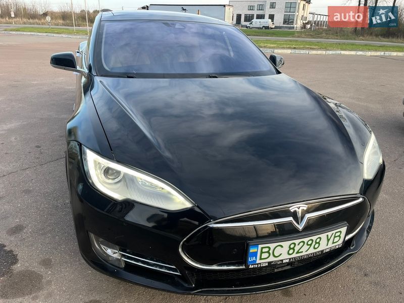 Лифтбек Tesla Model S 2016 в Львове фото 13 Лифтбек Tesla Model S 2016 в Львове