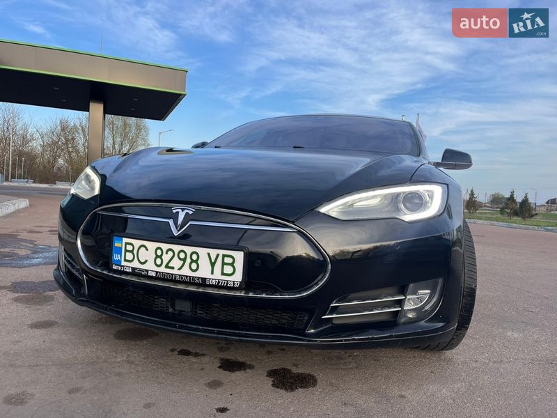 Лифтбек Tesla Model S 2016 в Львове фото 15 Лифтбек Tesla Model S 2016 в Львове