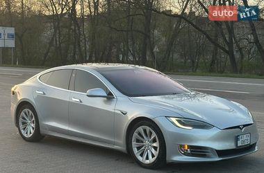 Ліфтбек Tesla Model S 2016 в Івано-Франківську