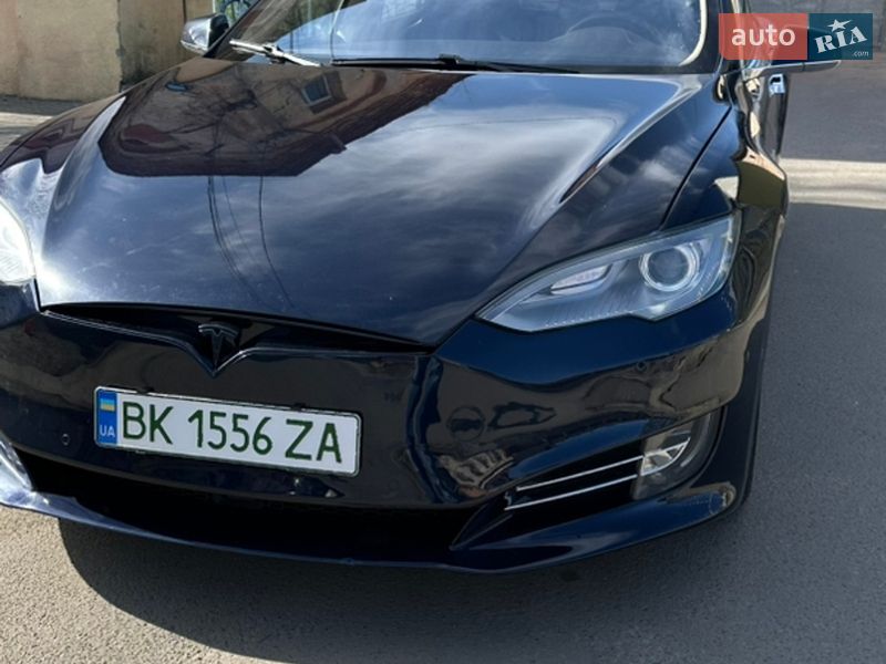 Лифтбек Tesla Model S 2015 в Львове фото 11 Лифтбек Tesla Model S 2015 в Львове