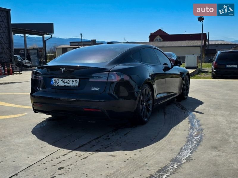 Ліфтбек Tesla Model S 2021 в Тячеві