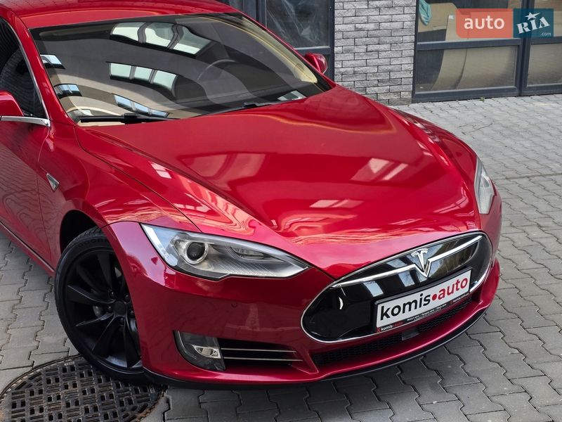 Ліфтбек Tesla Model S 2014 в Хмельницькому фото 5 Ліфтбек Tesla Model S 2014 в Хмельницькому