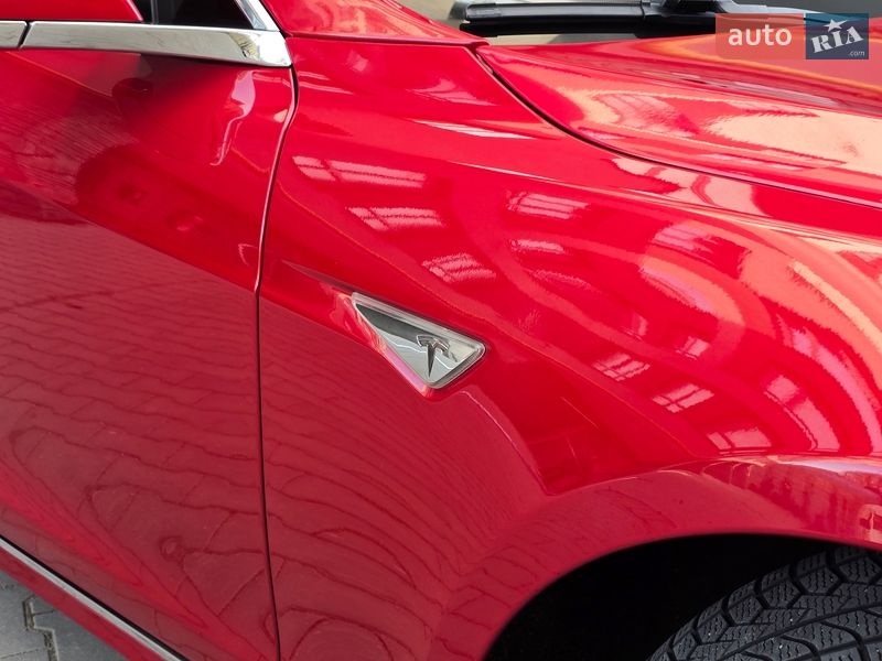 Ліфтбек Tesla Model S 2014 в Хмельницькому фото 7 Ліфтбек Tesla Model S 2014 в Хмельницькому
