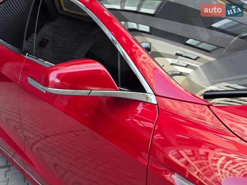 Ліфтбек Tesla Model S 2014 в Хмельницькому фото 8 Ліфтбек Tesla Model S 2014 в Хмельницькому