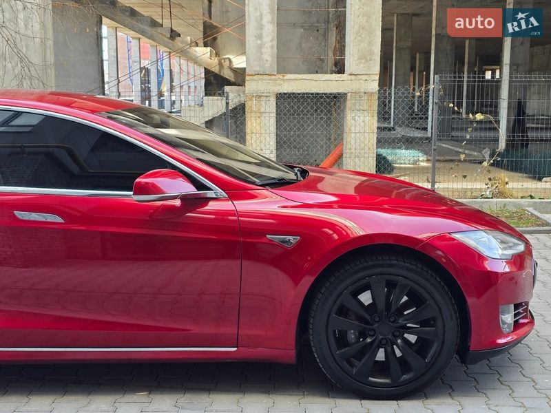 Ліфтбек Tesla Model S 2014 в Хмельницькому фото 21 Ліфтбек Tesla Model S 2014 в Хмельницькому