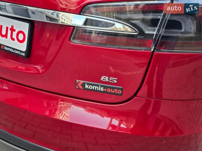 Ліфтбек Tesla Model S 2014 в Хмельницькому фото 38 Ліфтбек Tesla Model S 2014 в Хмельницькому