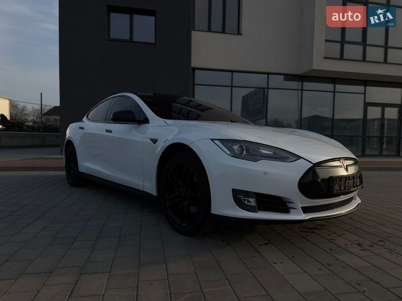 Лифтбек Tesla Model S 2013 в Ивано-Франковске фото 2 Лифтбек Tesla Model S 2013 в Ивано-Франковске