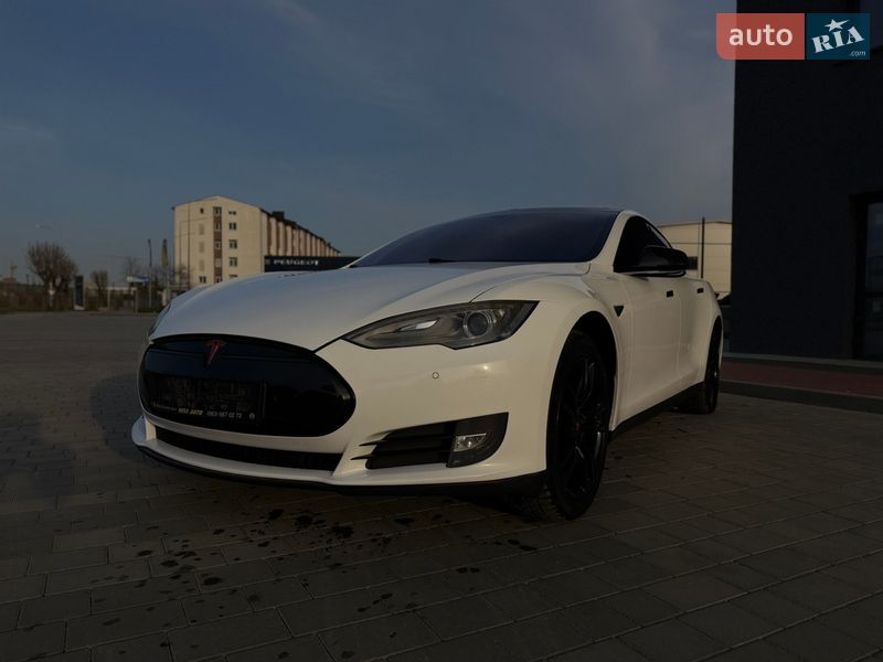 Лифтбек Tesla Model S 2013 в Ивано-Франковске фото 3 Лифтбек Tesla Model S 2013 в Ивано-Франковске