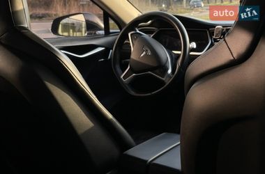 Лифтбек Tesla Model S 2014 в Ровно