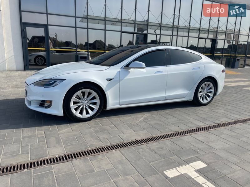 Ліфтбек Tesla Model S 2018 в Луцьку фото 3 Ліфтбек Tesla Model S 2018 в Луцьку