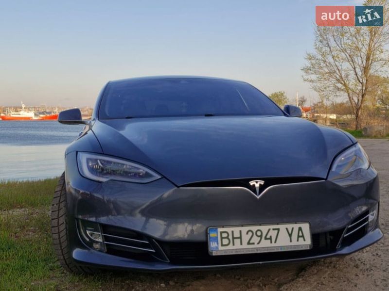 Ліфтбек Tesla Model S 2016 в Миколаєві