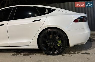 Лифтбек Tesla Model S 2018 в Львове