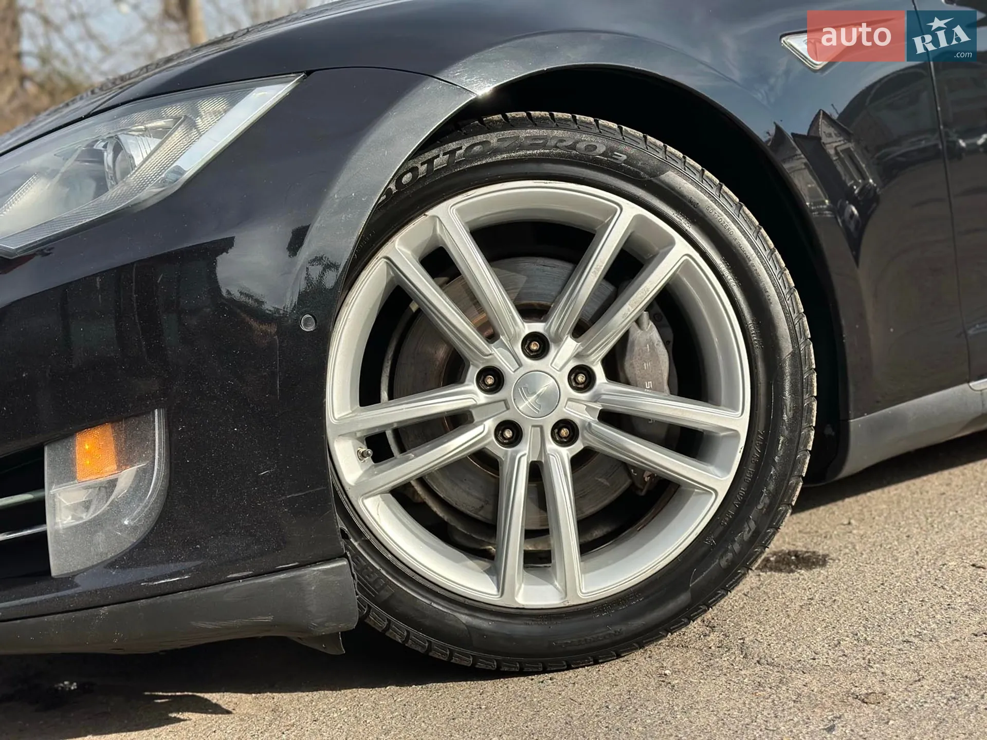 2015 Tesla Model S - мініатюра 5