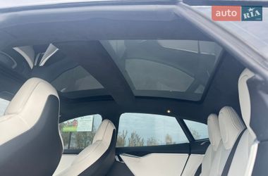 Лифтбек Tesla Model S 2017 в Киеве