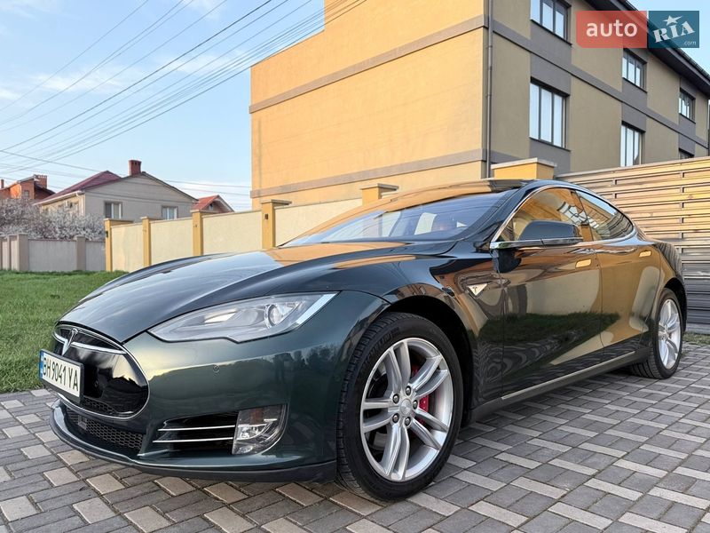 Ліфтбек Tesla Model S 2014 в Одесі
