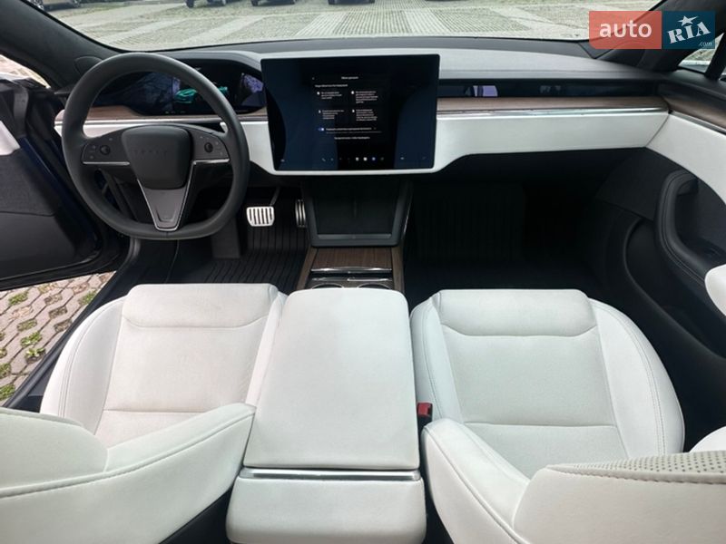 Лифтбек Tesla Model S 2022 в Харькове