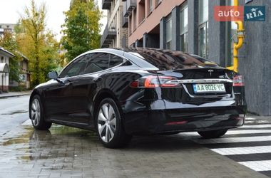 Лифтбек Tesla Model S 2020 в Киеве