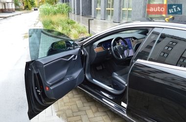 Лифтбек Tesla Model S 2020 в Киеве