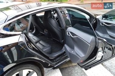 Лифтбек Tesla Model S 2020 в Киеве