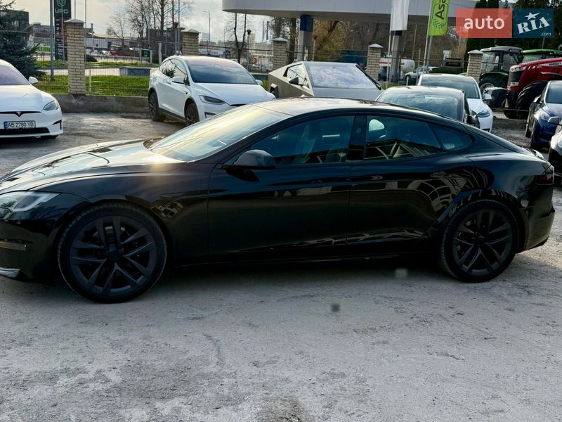 Лифтбек Tesla Model S 2024 в Виннице