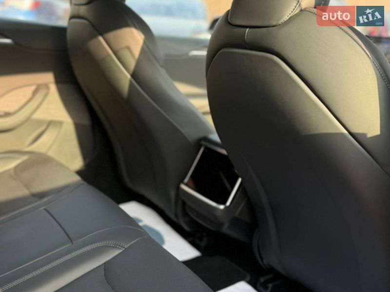 Лифтбек Tesla Model S 2024 в Виннице