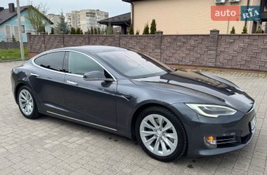 Лифтбек Tesla Model S 2018 в Ровно