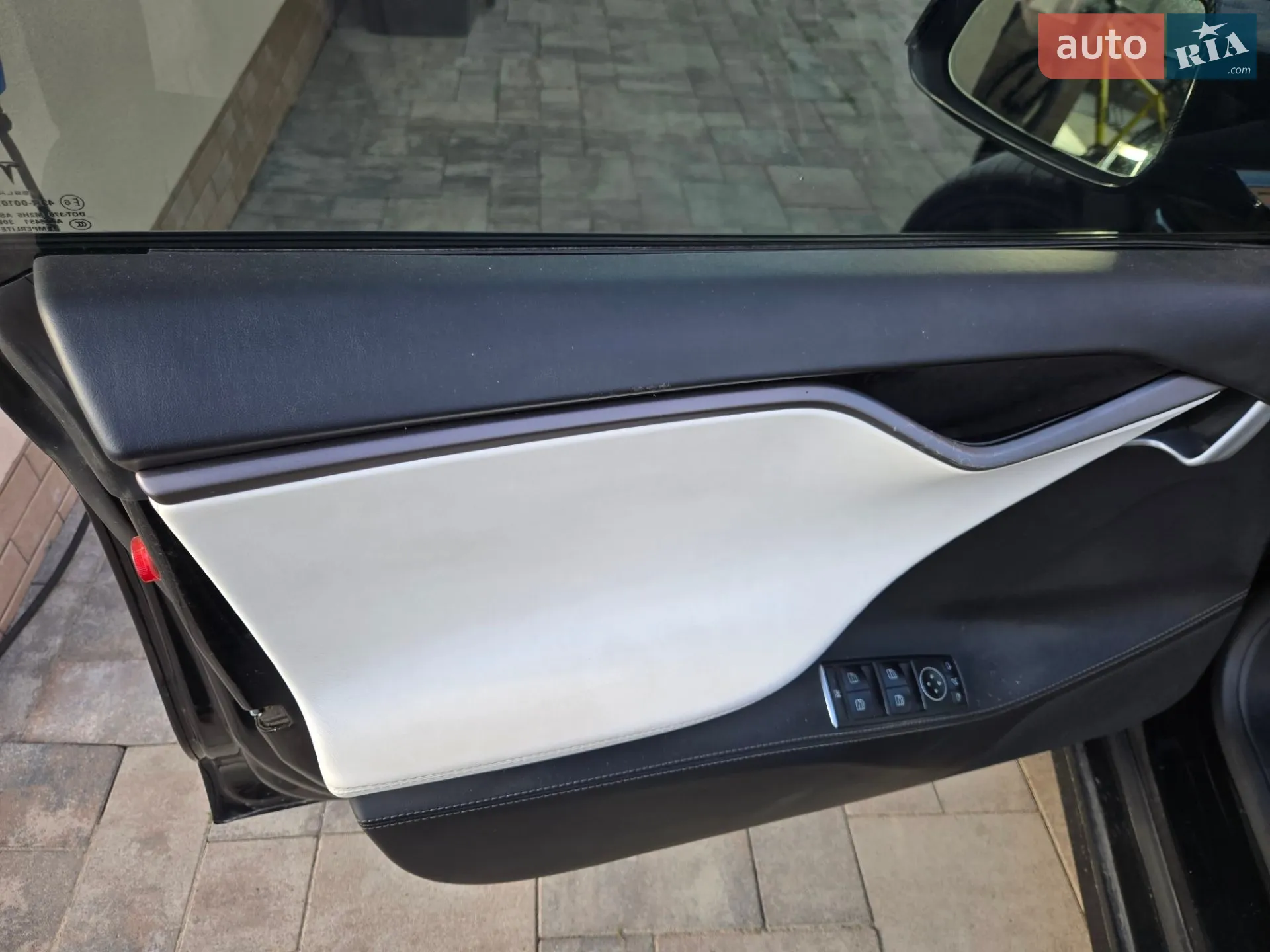 2019 Tesla Model S - мініатюра 8