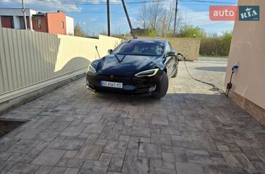 Лифтбек Tesla Model S 2019 в Львове