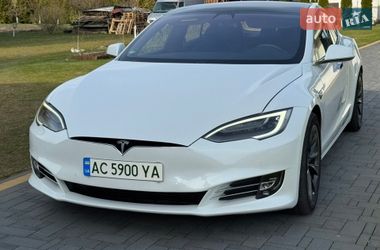 Лифтбек Tesla Model S 2019 в Ковеле
