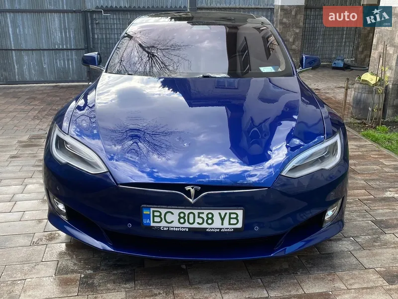 Tesla Model S 2016