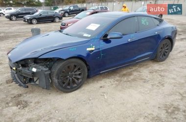 Лифтбек Tesla Model S 2016 в Львове