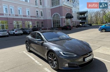 Лифтбек Tesla Model S 2016 в Одессе