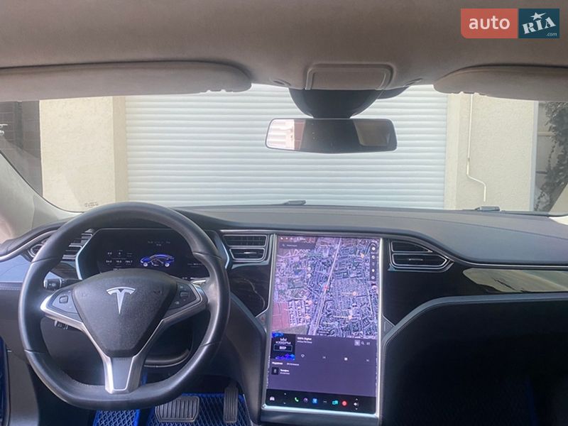 Ліфтбек Tesla Model S 2016 в Одесі