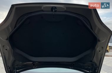 Лифтбек Tesla Model S 2016 в Ужгороде