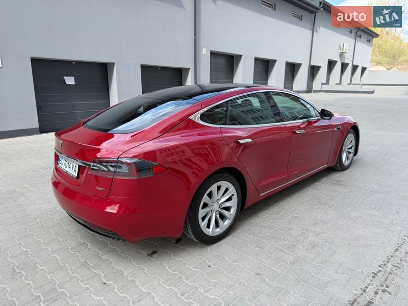 Ліфтбек Tesla Model S 2018 в Тернополі