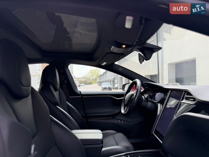 Ліфтбек Tesla Model S 2018 в Тернополі