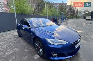 Лифтбек Tesla Model S 2019 в Днепре